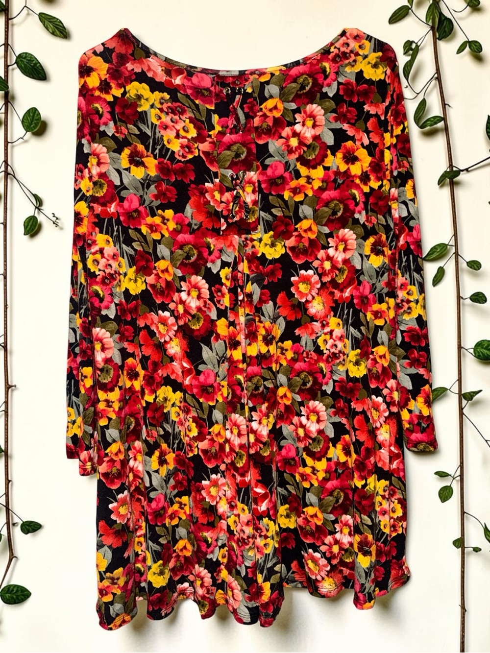 Floral Scoop Neck Tunic in Red, Yellow & Pink summer and Spring, size XL soft - Picture 2 of 3